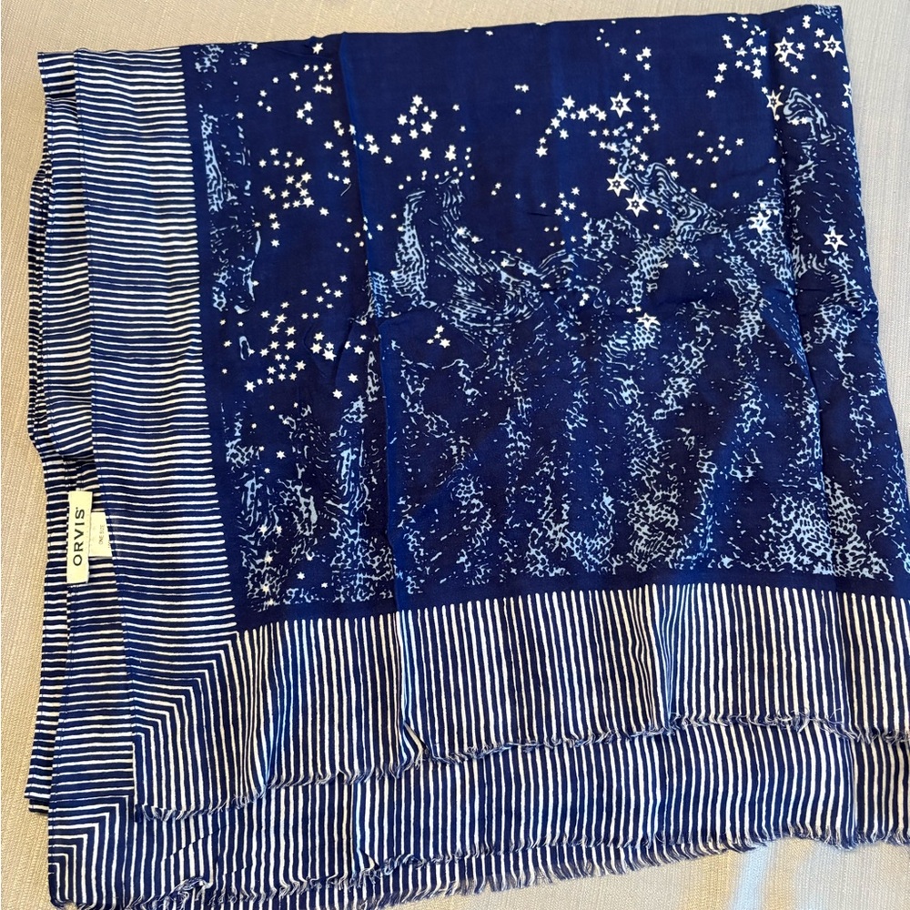 Orvis Blue and White Patterned Scarf
